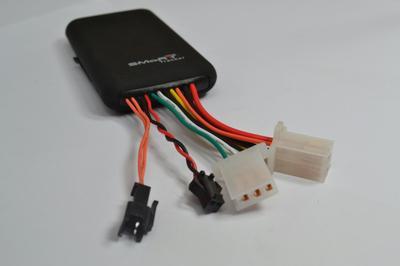 上海安行信息科技 車載GPS定位器與個人追蹤器，小巧安裝，便捷無憂